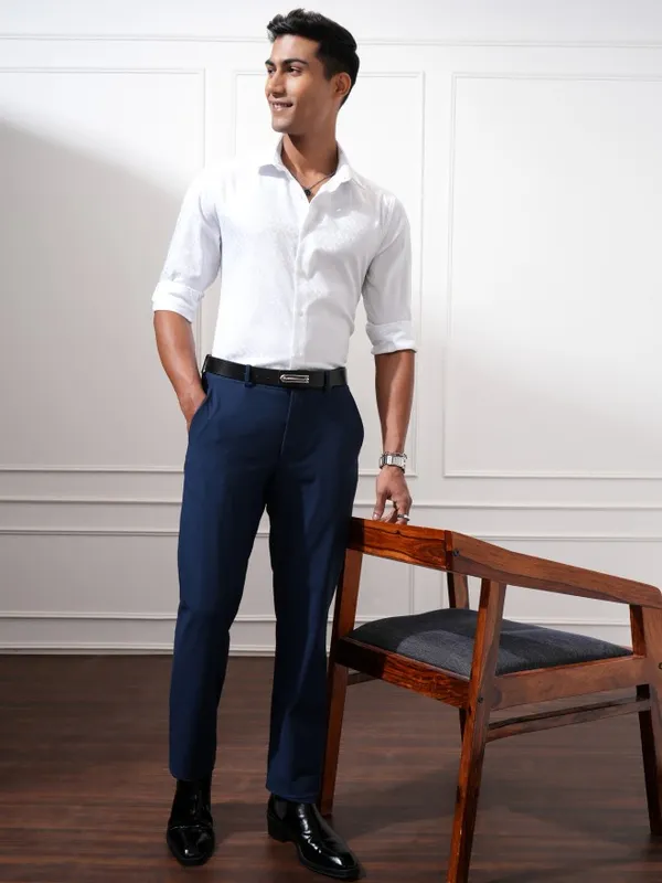 Locomotive Men White Textured Slim Fit Casual Shirt