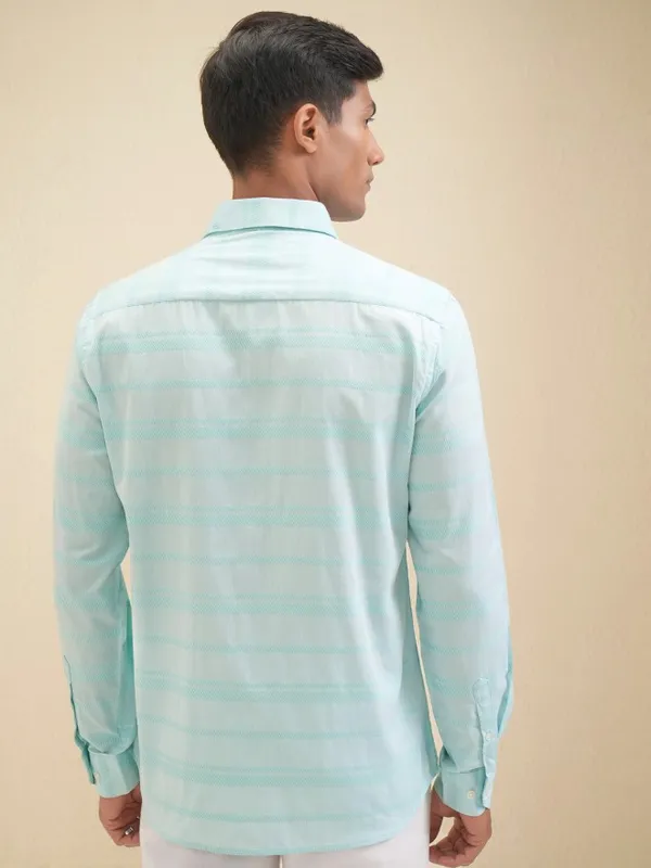 Locomotive Men Blue Striped Slim Fit Casual Shirt