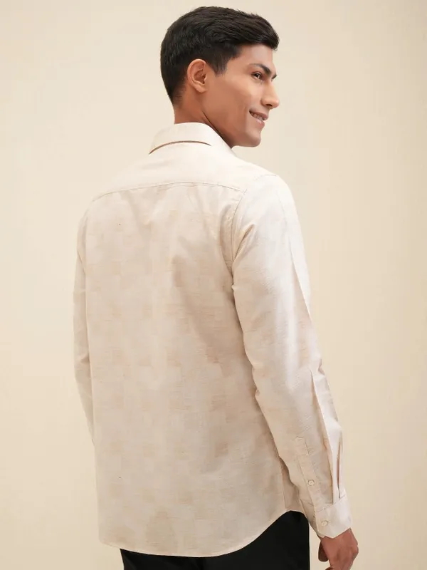 Locomotive Men Beige Checked Slim Fit Casual Shirt