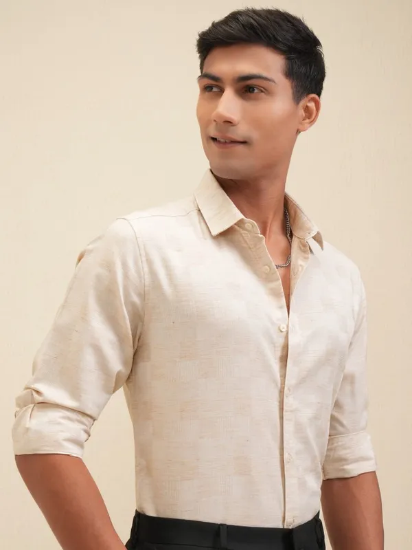 Locomotive Men Beige Checked Slim Fit Casual Shirt