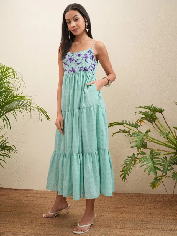Vishudh Women Green Embroidered Fit and Flare Dress