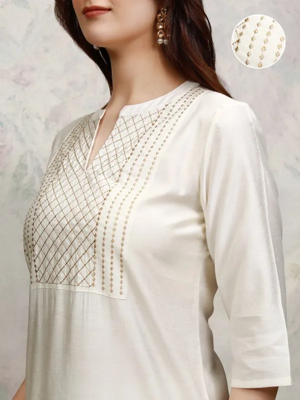 Embroidered Straight Kurta