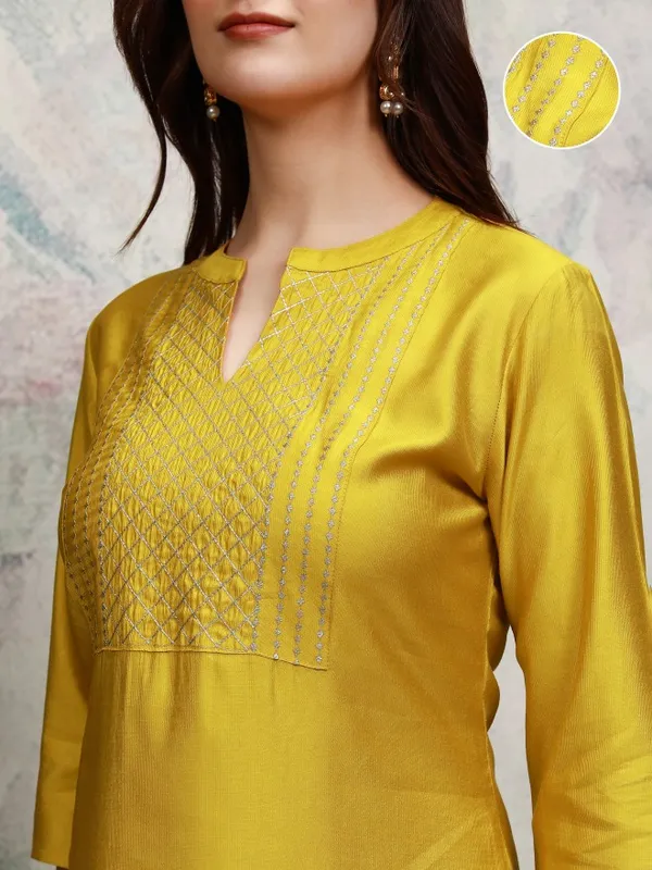 Embroidered Straight Kurta
