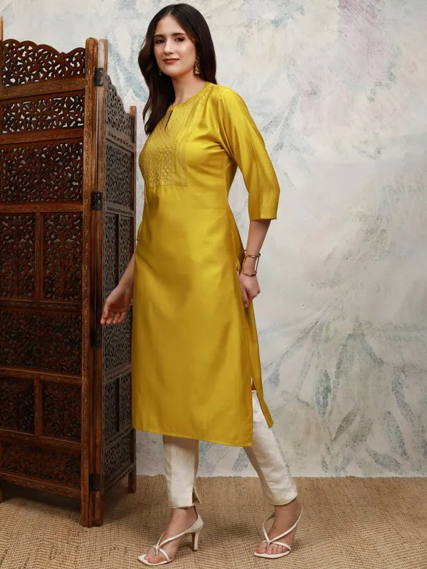Vishudh Women Mustard Embroidered Straight Kurta