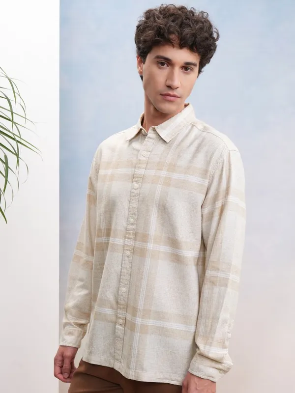 Highlander Men Beige Checked Oversized Fit Casual Shirt
