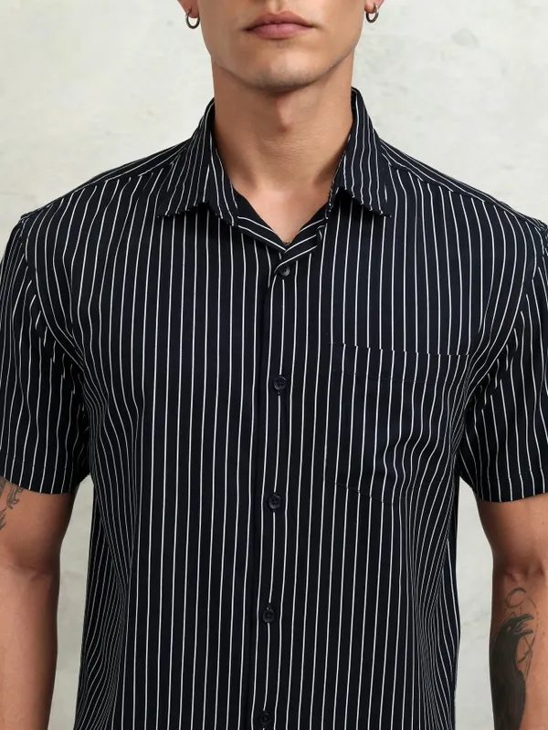 Highlander Men Blue Striped Relaxed Fit Casual Shirt