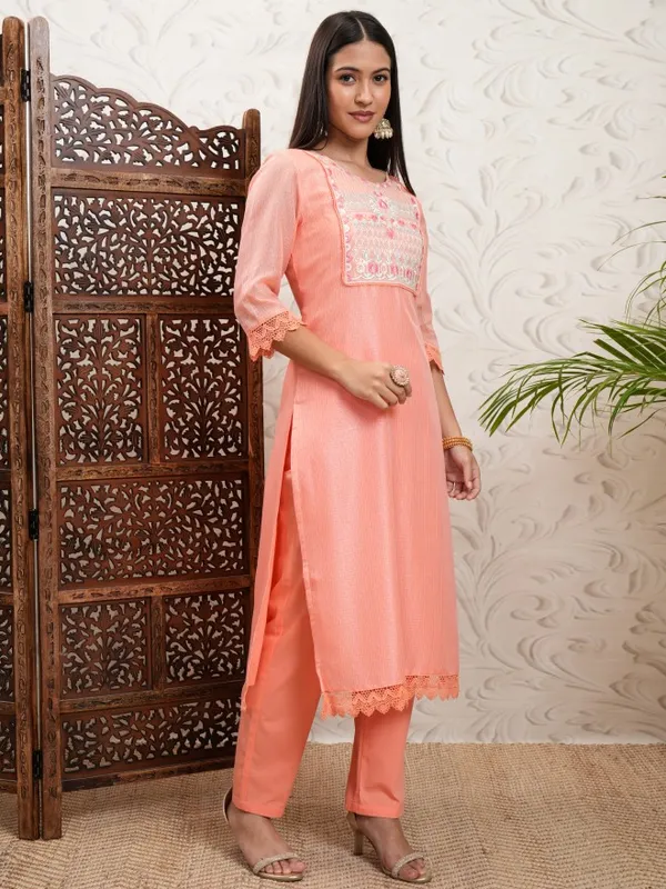 Vishudh Women Coral Embroidered Kurta With Trousers