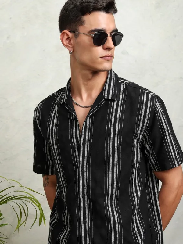 Highlander Men Black Striped Relaxed Fit Casual Shirt