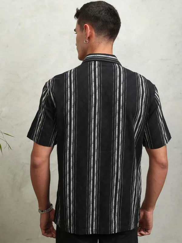 Highlander Men Black Striped Relaxed Fit Casual Shirt