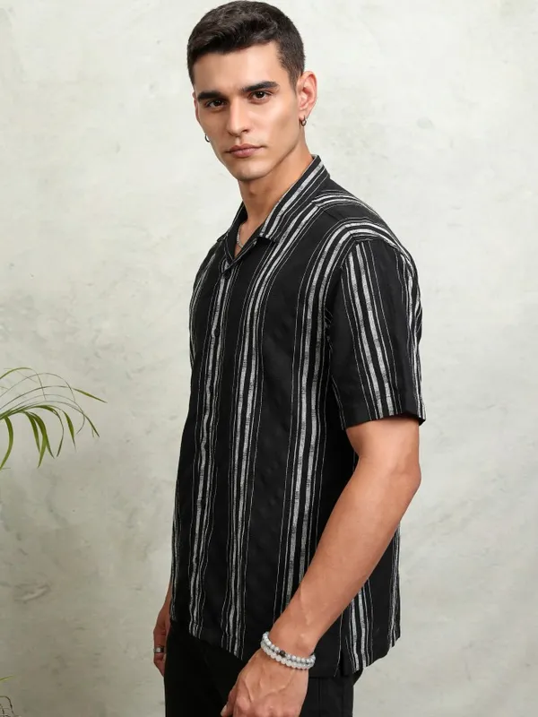 Highlander Men Black Striped Relaxed Fit Casual Shirt