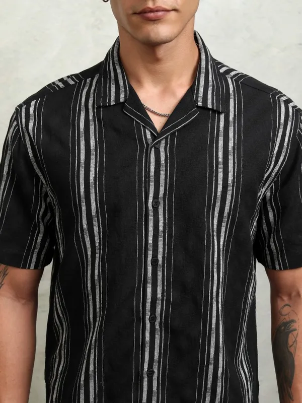 Highlander Men Black Striped Relaxed Fit Casual Shirt