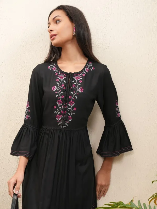 Vishudh Women Black Embroidered Fit and Flare Dress