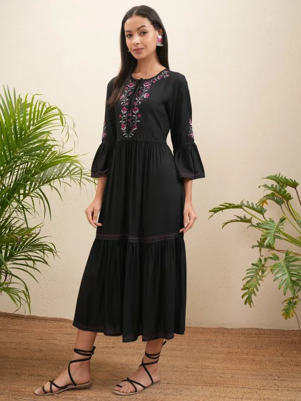 Vishudh Women Black Embroidered Fit and Flare Dress