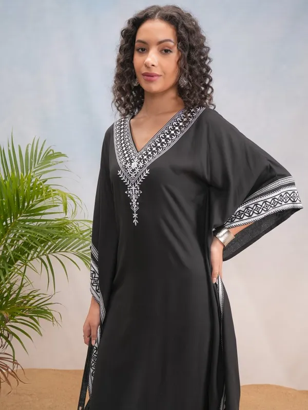 Embroidered Kaftan Top