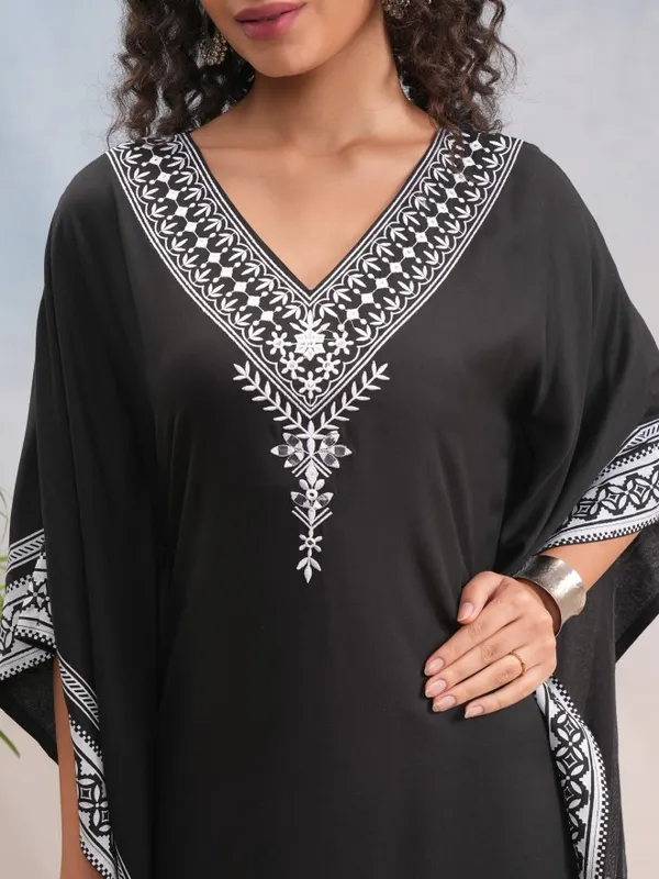 Embroidered Kaftan Top