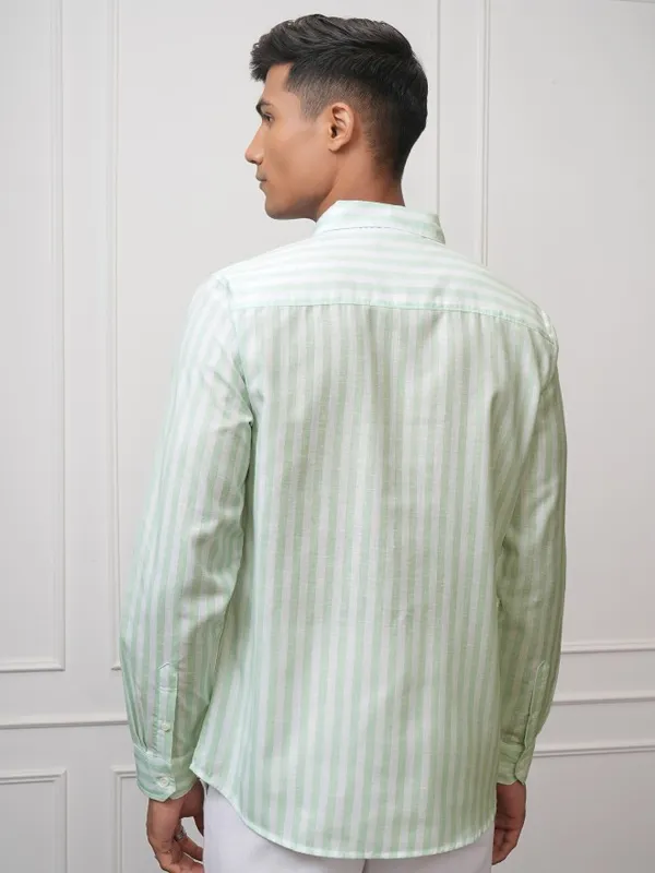 Locomotive Men Green Striped Regular Fit Casual Shirt