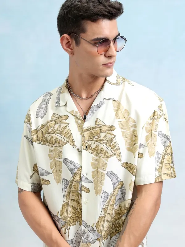 Highlander Men Mustard Printed Oversized Fit Casual Shirt