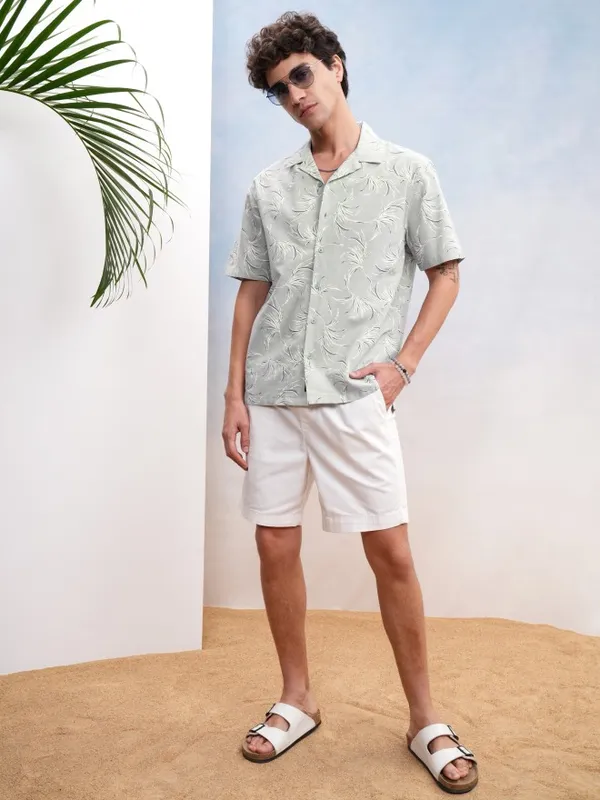 Highlander Men Green Printed Relaxed Fit Casual Shirt