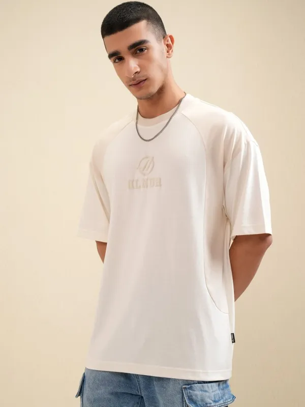 Highlander Men Off White Printed Round Neck Oversized Fit T-Shirt