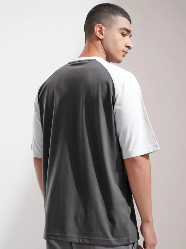 Men Colourblocked Oversized Fit T-Shirt