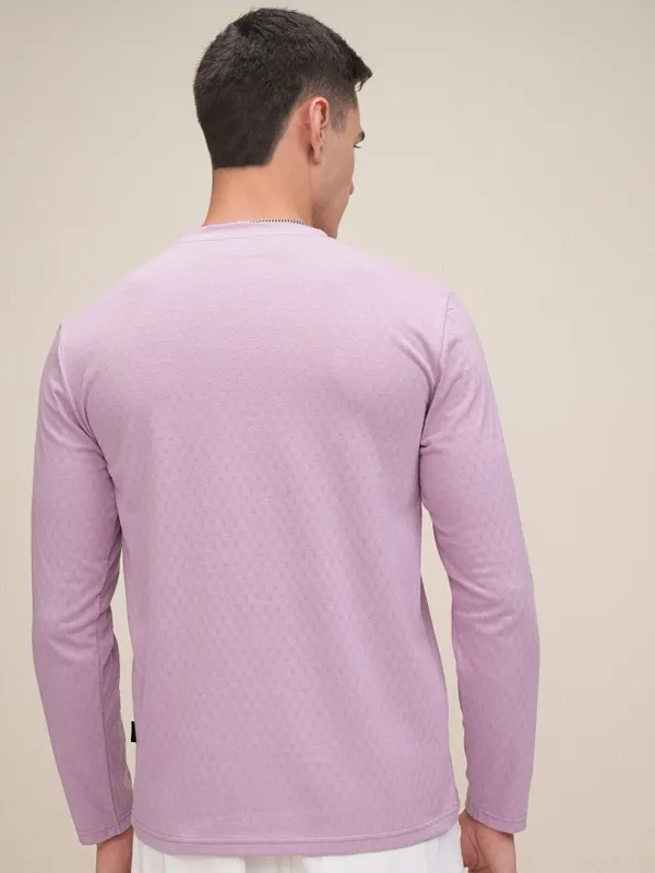Highlander Men Mauve Self Design Relaxed Fit T-Shirt