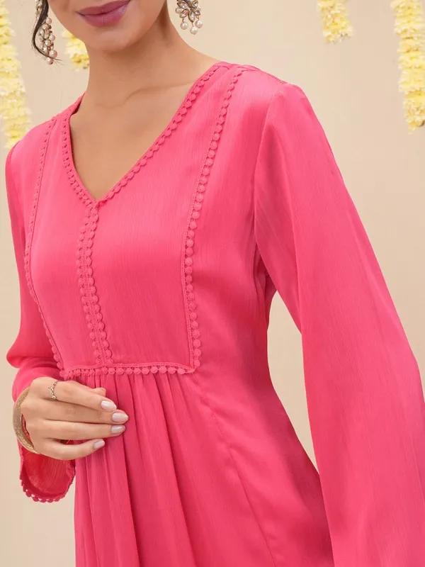 Vishudh Women Magenta Solid A-Line Kurta