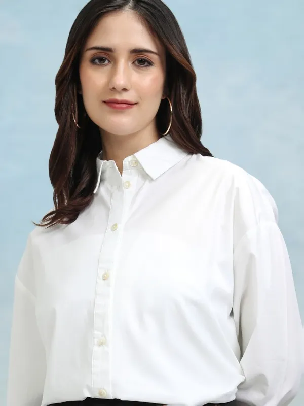 Tokyo Talkies Women Off White Solid Regular Fit Casual Shirt