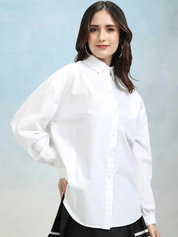 Tokyo Talkies Women Off White Solid Regular Fit Casual Shirt