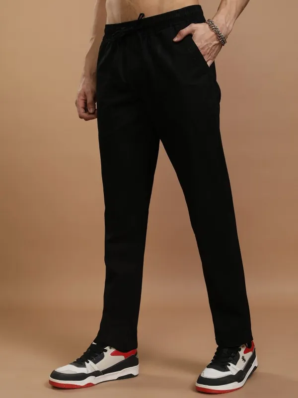 Highlander Men Black Relaxed Fit Solid Casual Trousers