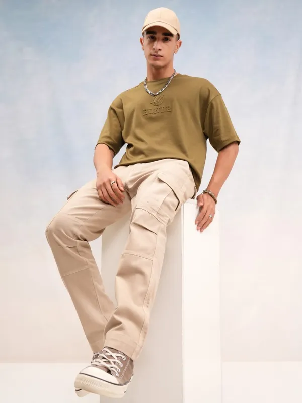 Highlander Men Rose Straight Fit Solid Cargos