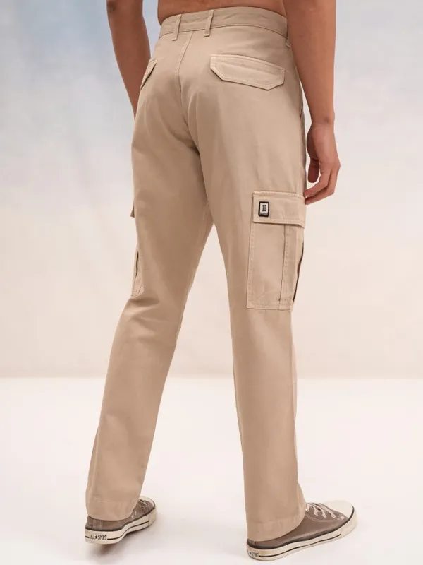 Highlander Men Rose Straight Fit Solid Cargos