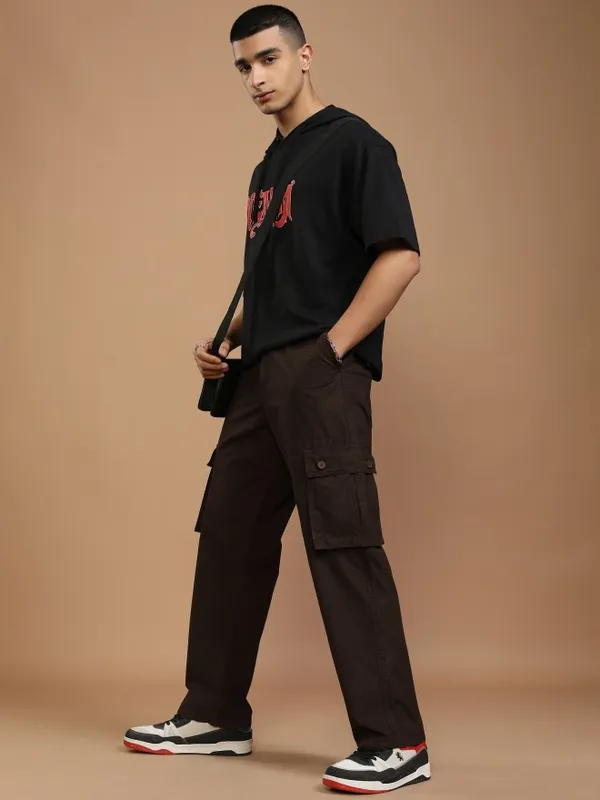 Highlander Men Brown Straight Fit Solid Cargos