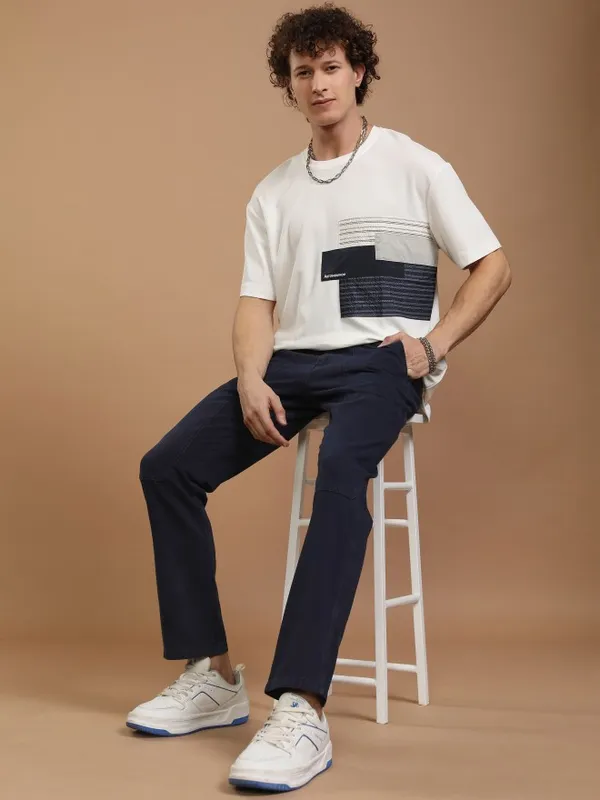 Highlander Men Blue Straight Fit Solid Casual Trousers