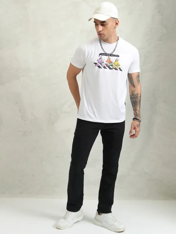 Highlander Men Black Straight Fit Solid Cargos