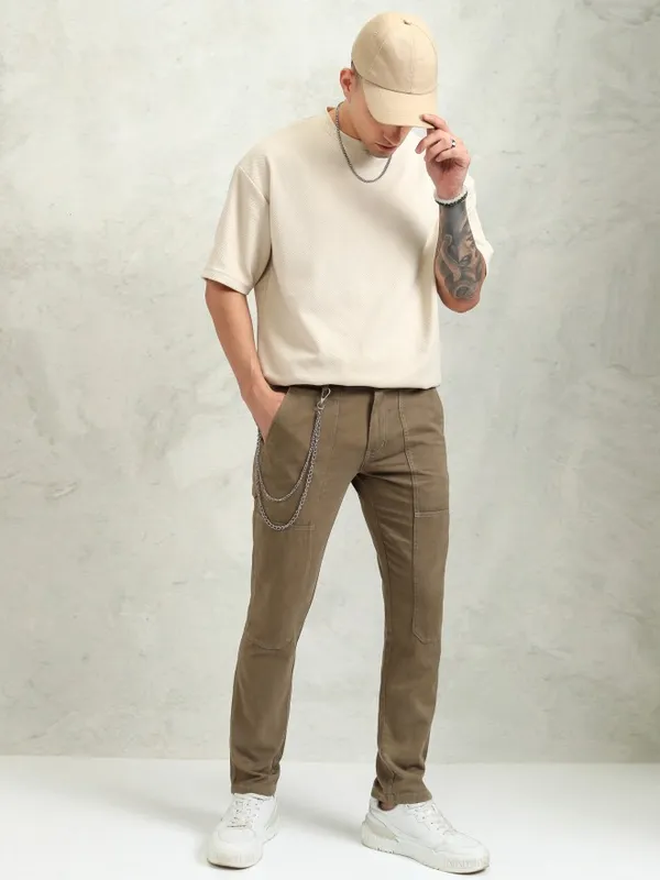 Highlander Men Green Straight Fit Solid Cargos