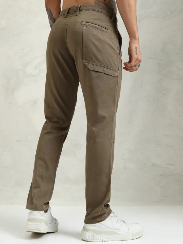 Highlander Men Green Straight Fit Solid Cargos