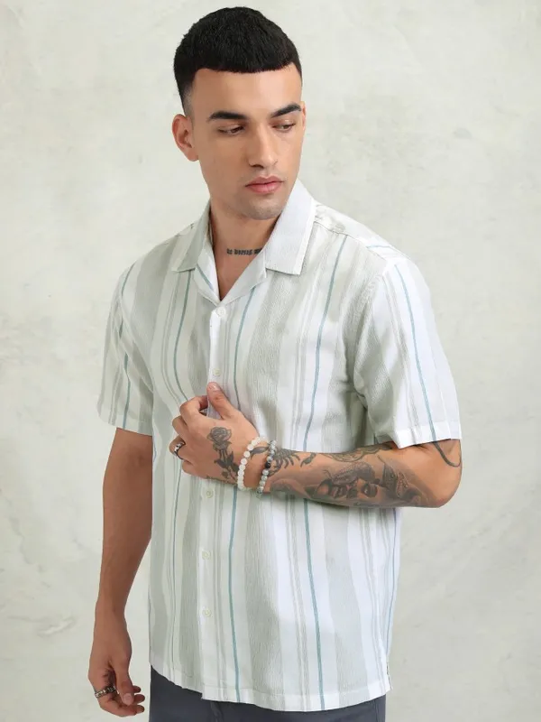 Men Relaxed Fit Casual Shirt