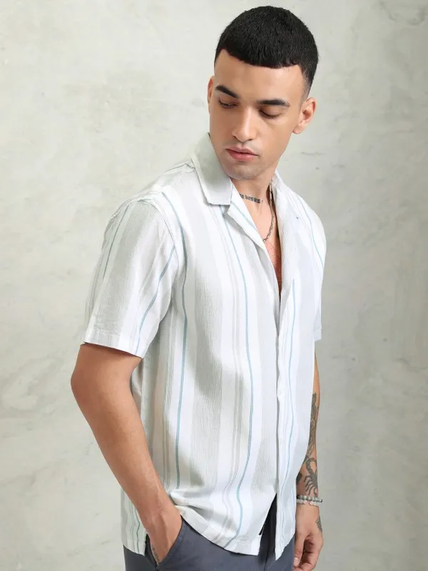 Men Relaxed Fit Casual Shirt