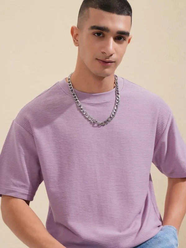 Highlander Men Mauve Solid Round Neck Oversized Fit T-Shirt