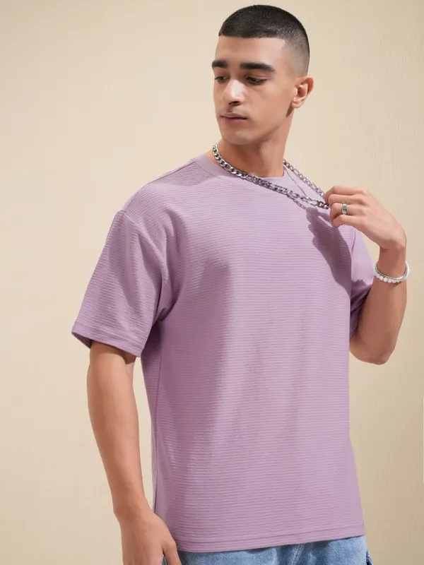 Highlander Men Mauve Solid Round Neck Oversized Fit T-Shirt