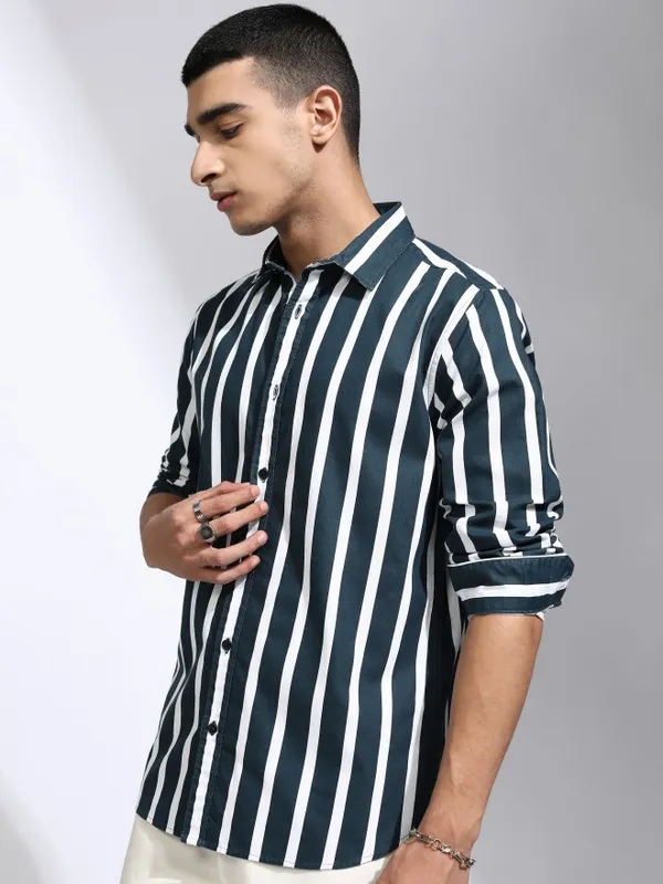 Highlander Men Teal Striped Regular Fit Casual Shirt