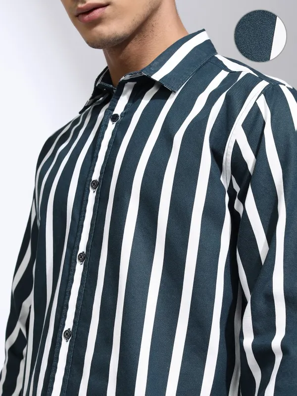 Highlander Men Teal Striped Regular Fit Casual Shirt