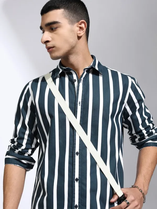 Men Regular Fit Casual Shirt