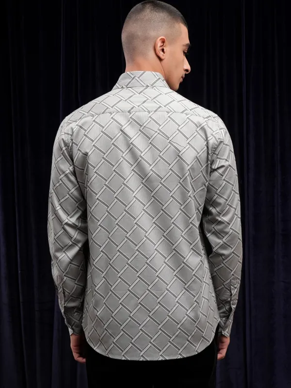 Highlander Men Grey Printed Slim Fit Casual Shirt