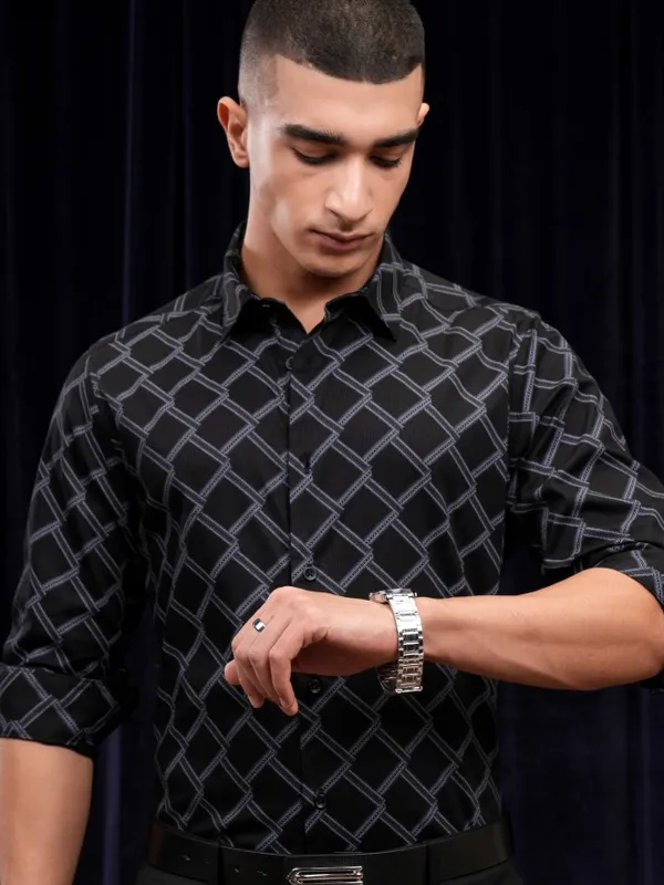 Highlander Men Black Textured Slim Fit Casual Shirt