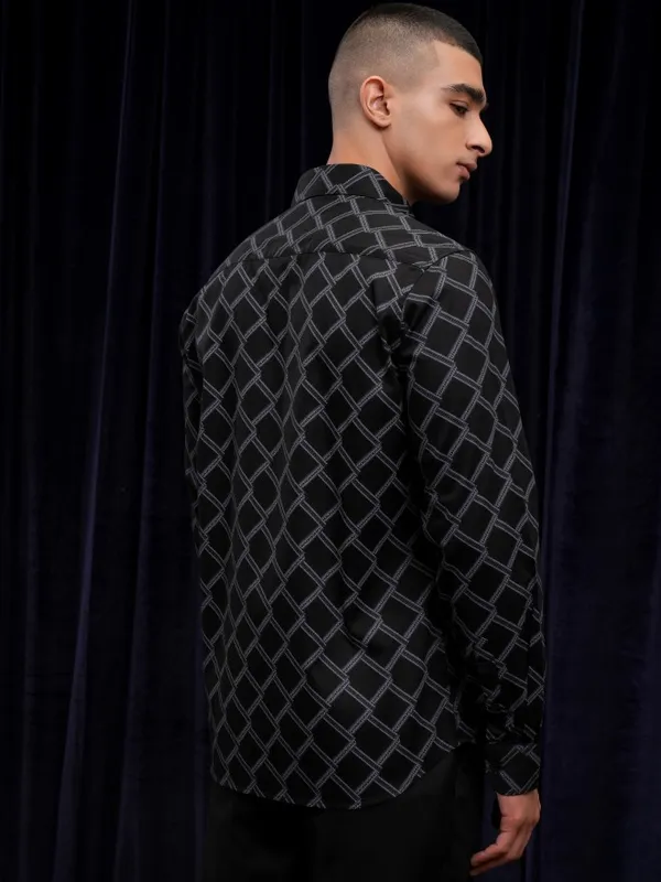 Highlander Men Black Textured Slim Fit Casual Shirt