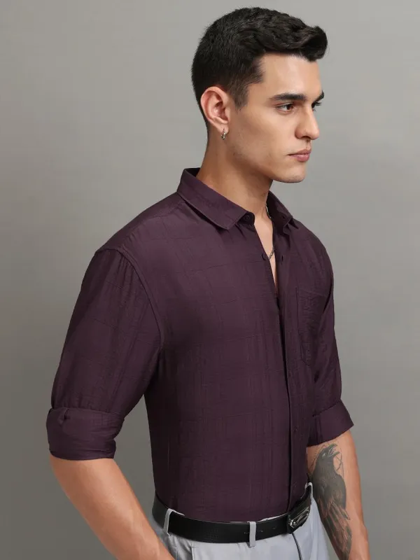 Highlander Men Purple Textured Relaxed Fit Casual Shirt