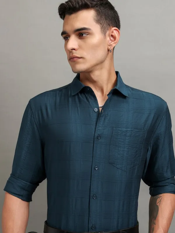 Highlander Men Teal Checked Relaxed Fit Casual Shirt
