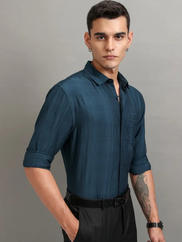 Highlander Men Teal Checked Relaxed Fit Casual Shirt