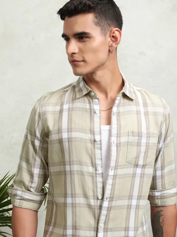 Highlander Men Green Checked Regular Fit Casual Shirt